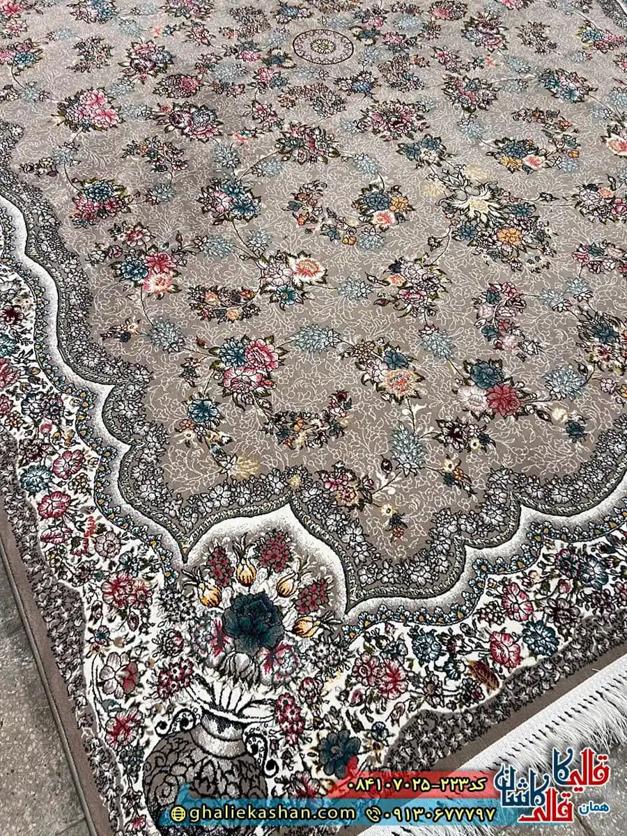 فرش 700 شانه طرح افشان رها رنگ طوسی فیلی کاشان — تصویر ۴