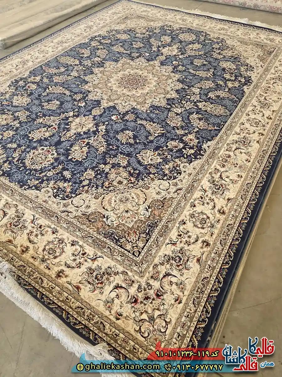 فرش کلاسیک 1200 شانه طرح زمرد رنگ سرمه ای کاشان — تصویر ۴