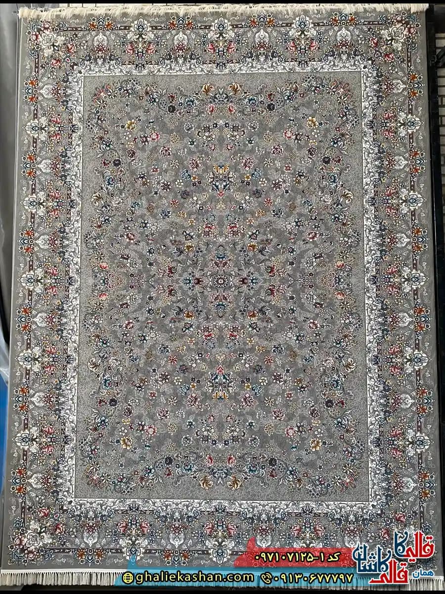 فرش کلاسیک 700 شانه طرح افشان شاپرک رنگ طوسی دلفینی کاشان