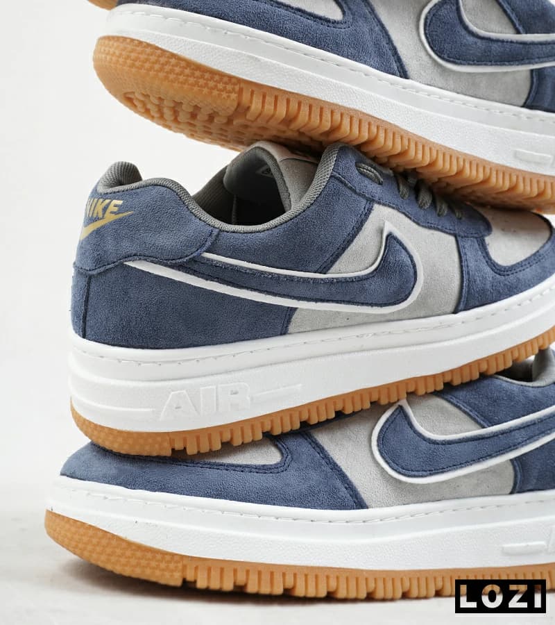 کفش کتانی مردانه و زنانه سفید آبی نایک NIKE AIR FORCE مدل 7767 — تصویر ۵