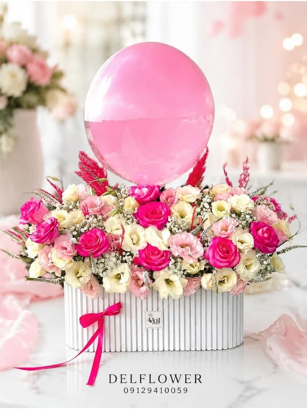 باکس گل عظیمیه با رز خاص برای نامزدی