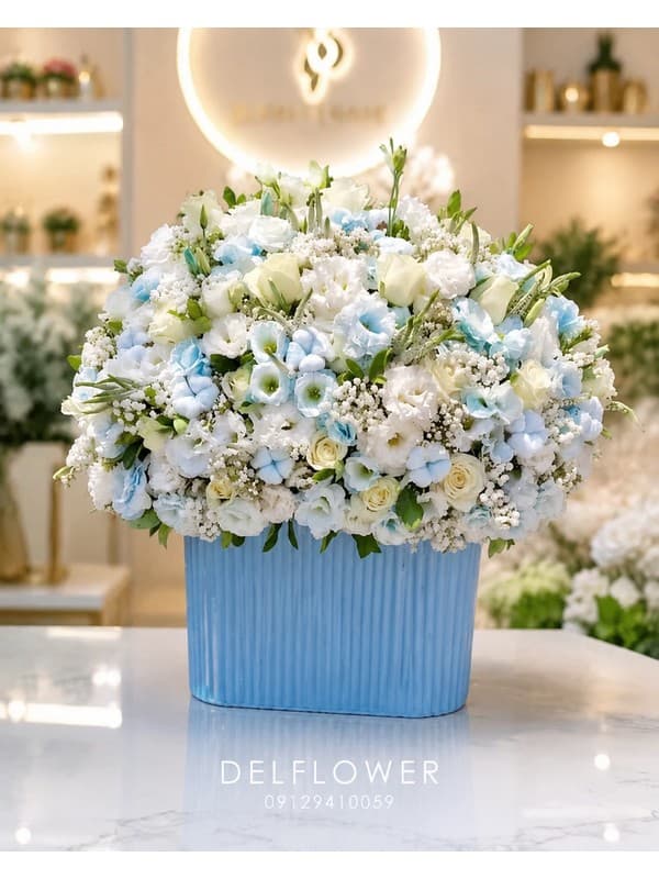 باکس گل شهرری با رز و ژیپسوفیلا خاص