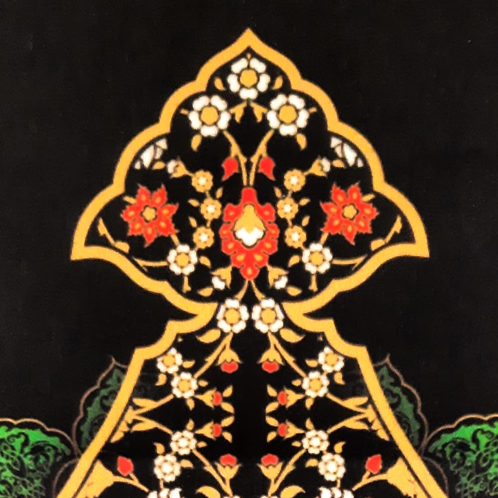 کتیبه مخمل حسن ابن علی العسکری زمینه مشکی عمودی تک عددی — تصویر ۲