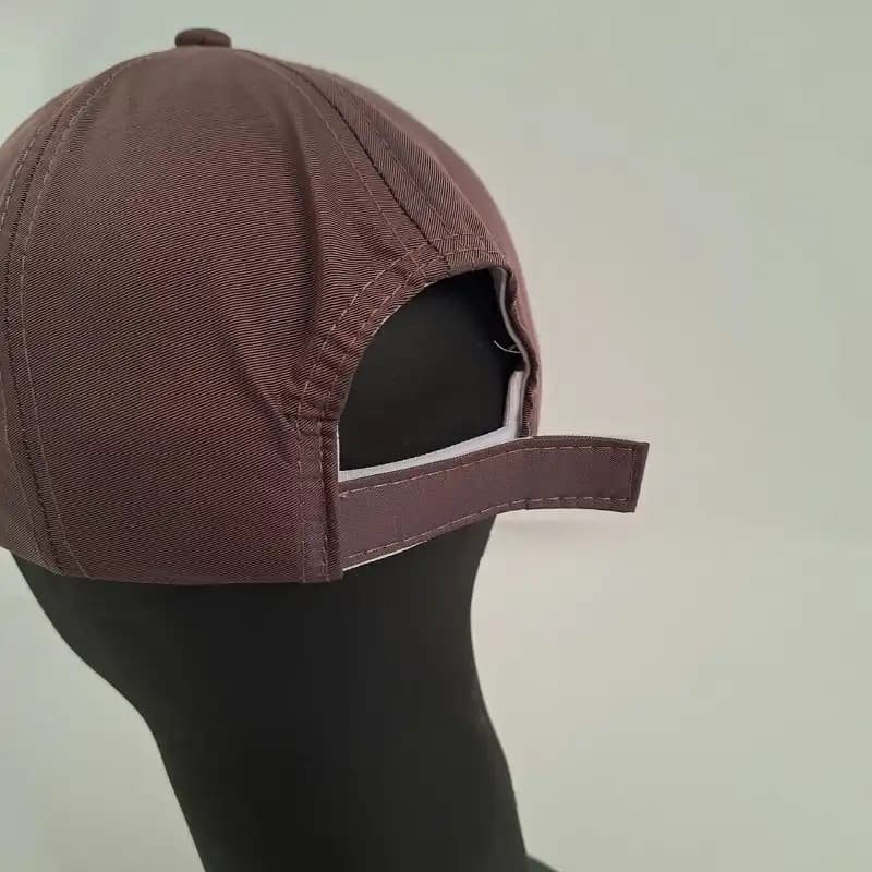 کلاه ورزشی شمعی نایک شکلاتی DRI-FIT — تصویر ۳