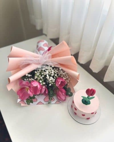 دسته گل جهت تشکر صمیمانه از معلم