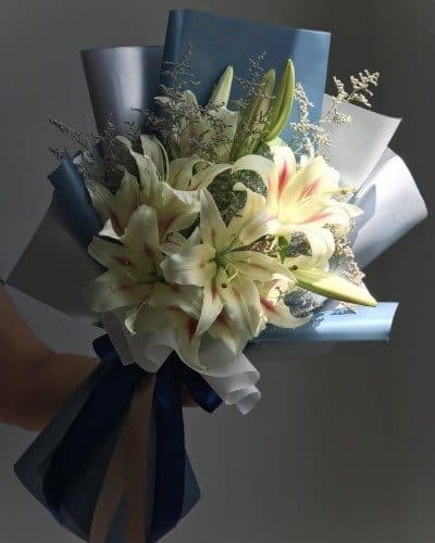 دسته گل جهت معذرت‌خواهی از دوست پسر