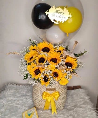 گل برای سالگرد افتتاح شرکت