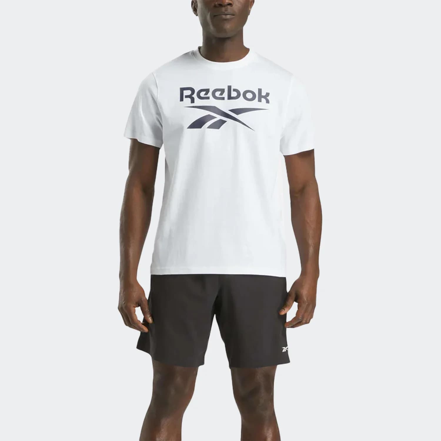 تیشرت مردانه ریباک مدل Men’s Big Logo Crewneck Short Sleeve Tee — تصویر ۳