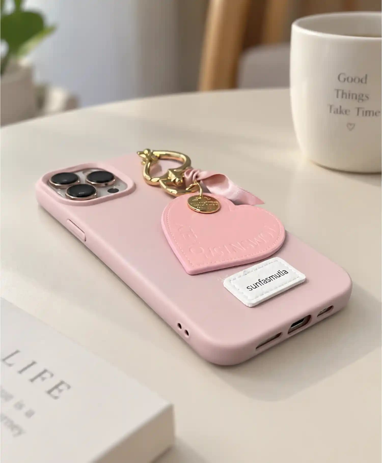 قاب چرمی آویز دار مدل Sunfasnufa گوشی موبایل Iphone 13 Pro Max — تصویر ۴