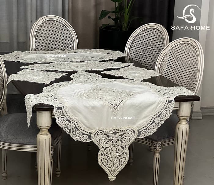 رومیزی مخمل مروارید دوزی طرح دلاویز 5 تکه