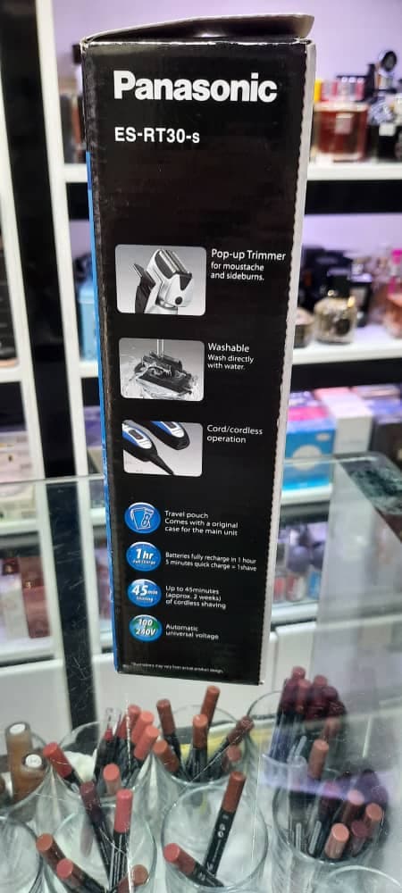 ریش تراش Panasonicپاناسونیک RT30 — تصویر ۲