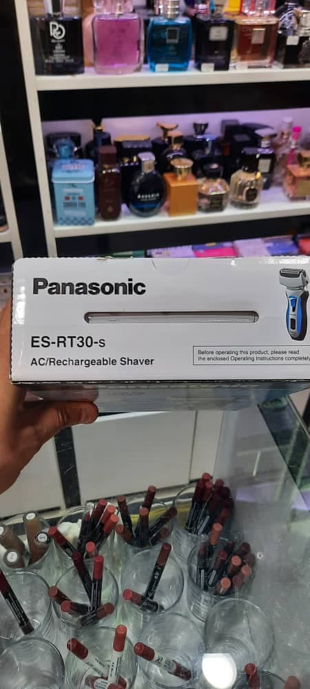 ریش تراش Panasonicپاناسونیک RT30 — تصویر ۵