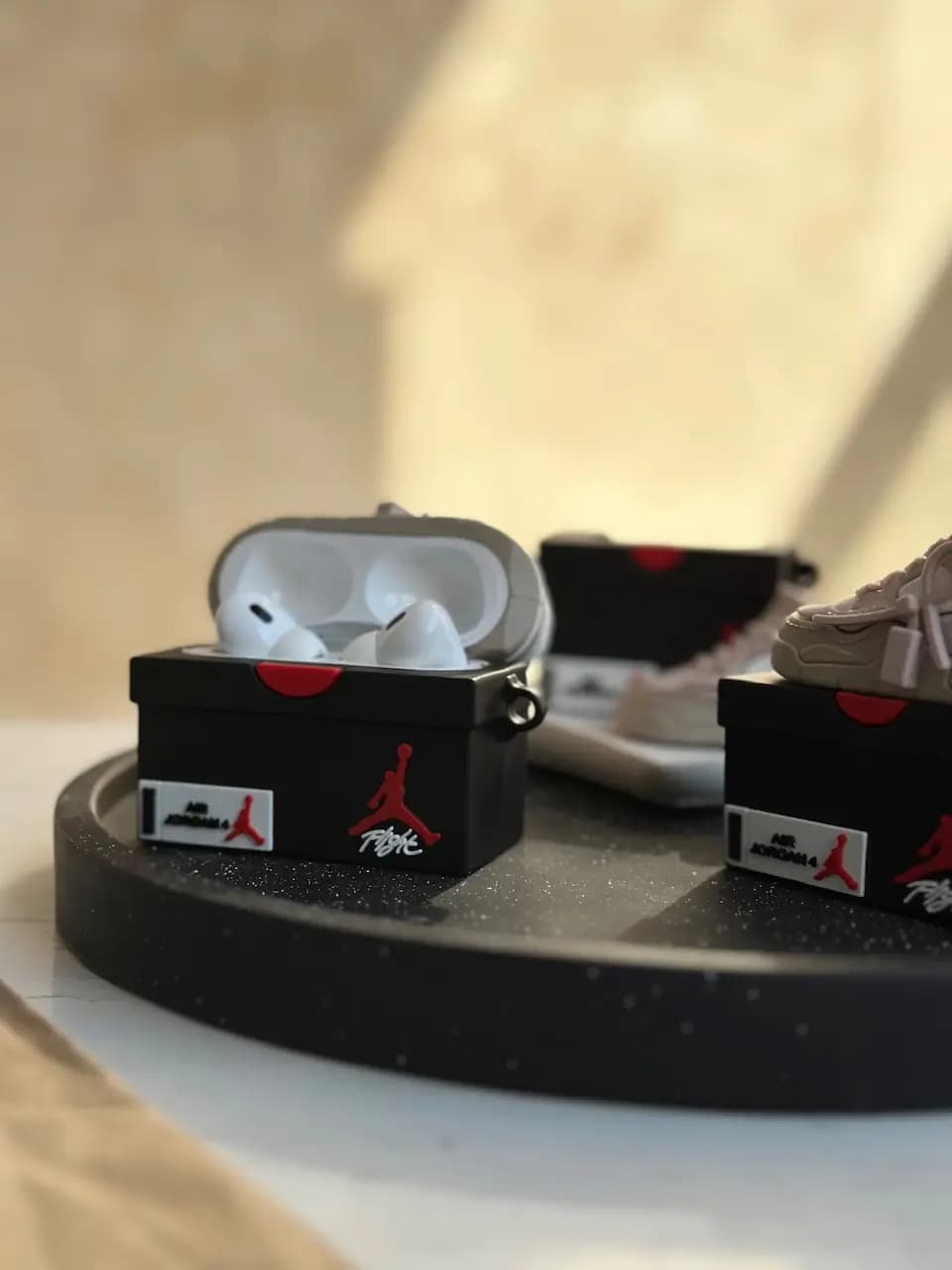 کاور ایرپاد سیلیکونی Nike Air Jordan (کدa0034) — تصویر ۴