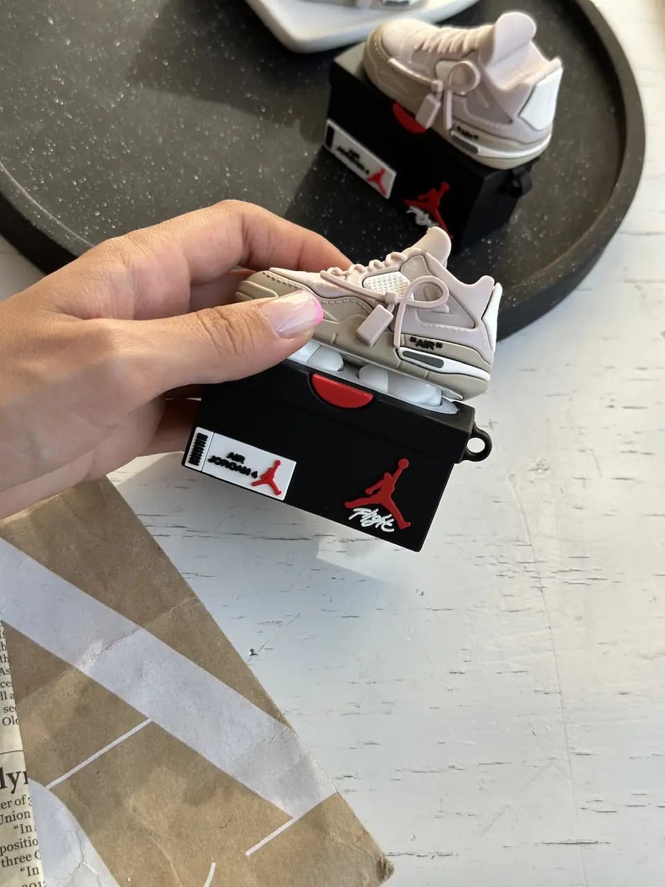 کاور ایرپاد سیلیکونی Nike Air Jordan (کدa0034) — تصویر ۲