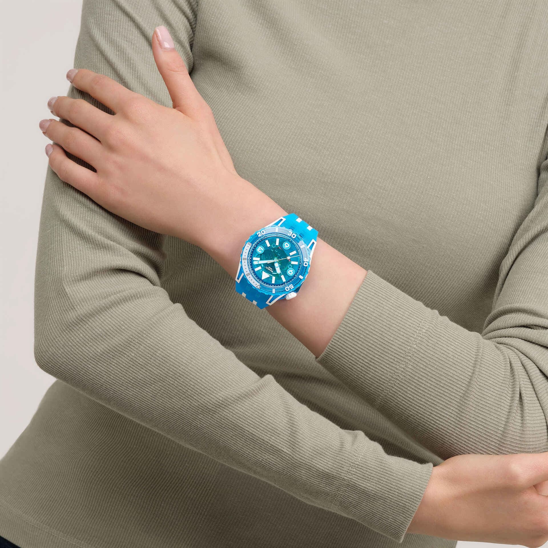 ساعت سواچ مدل SWATCH BLUE FIRE (SSCU09S100) — تصویر ۶