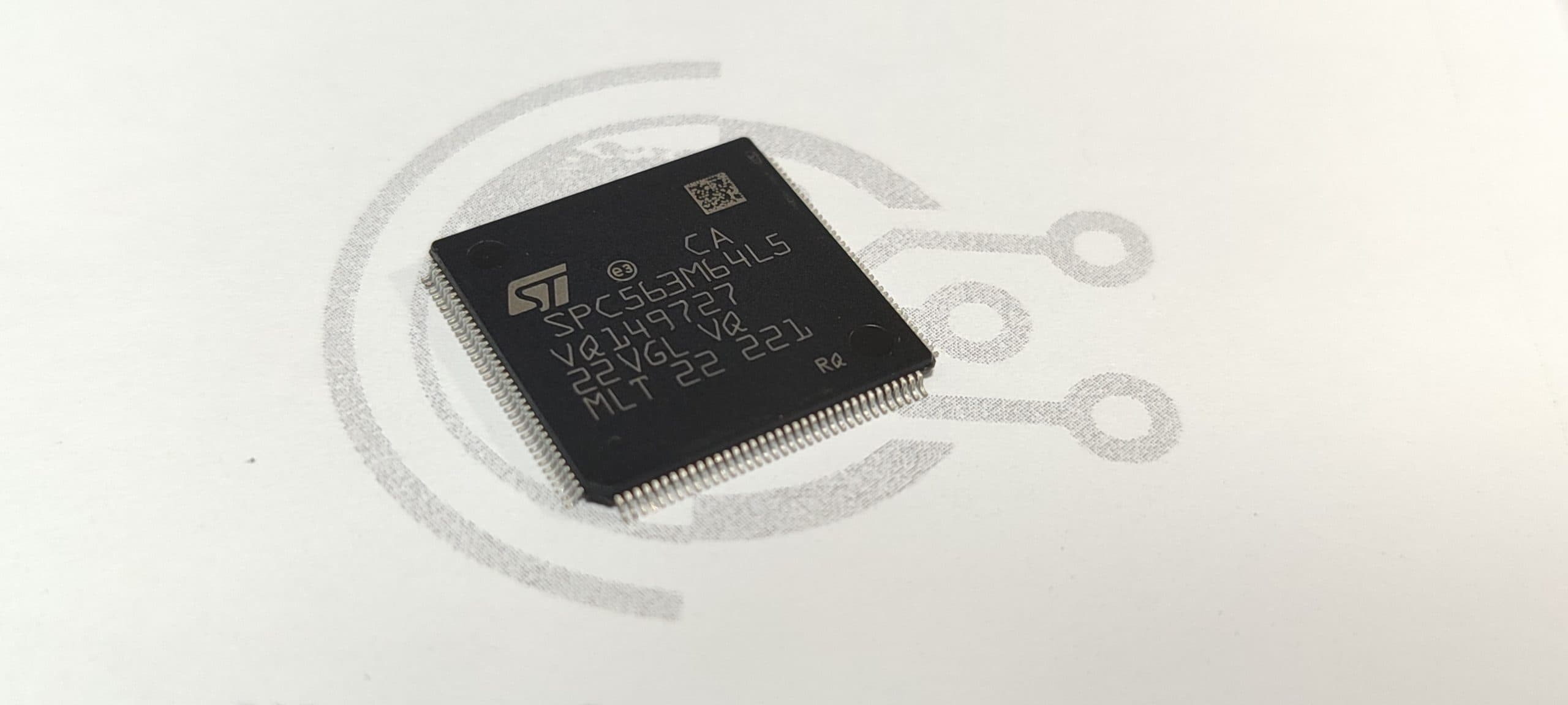 آی سی SPC563M64L5
