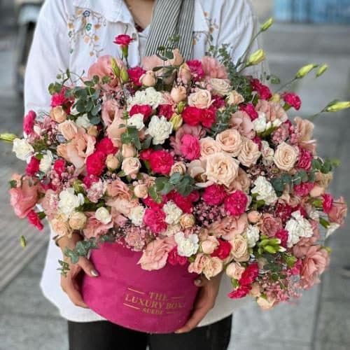 ارسال فوری گل برای باشگاه شنا بانوان تهران 8524