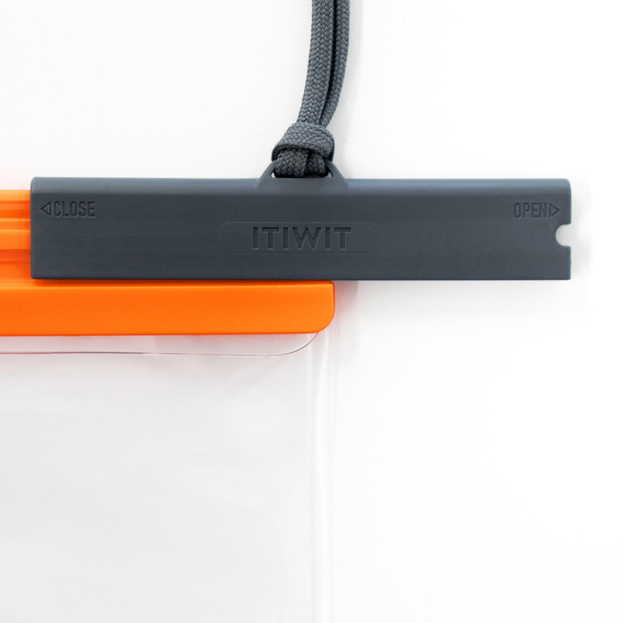 کاور ضد آب موبایل دکتلون Decathlon Itiwit Waterproof Phone Case IPX8 — تصویر ۴