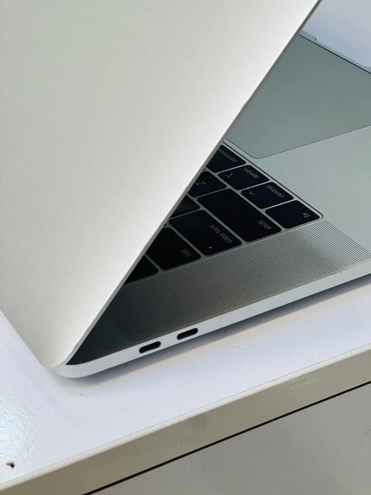 لپ تاپ اپل پرو 2018 LapTop Apple Pro — تصویر ۵
