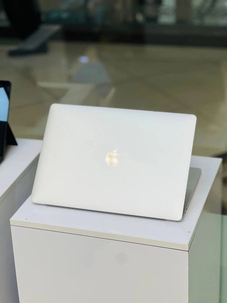 لپ تاپ اپل پرو 2018 LapTop Apple Pro — تصویر ۳