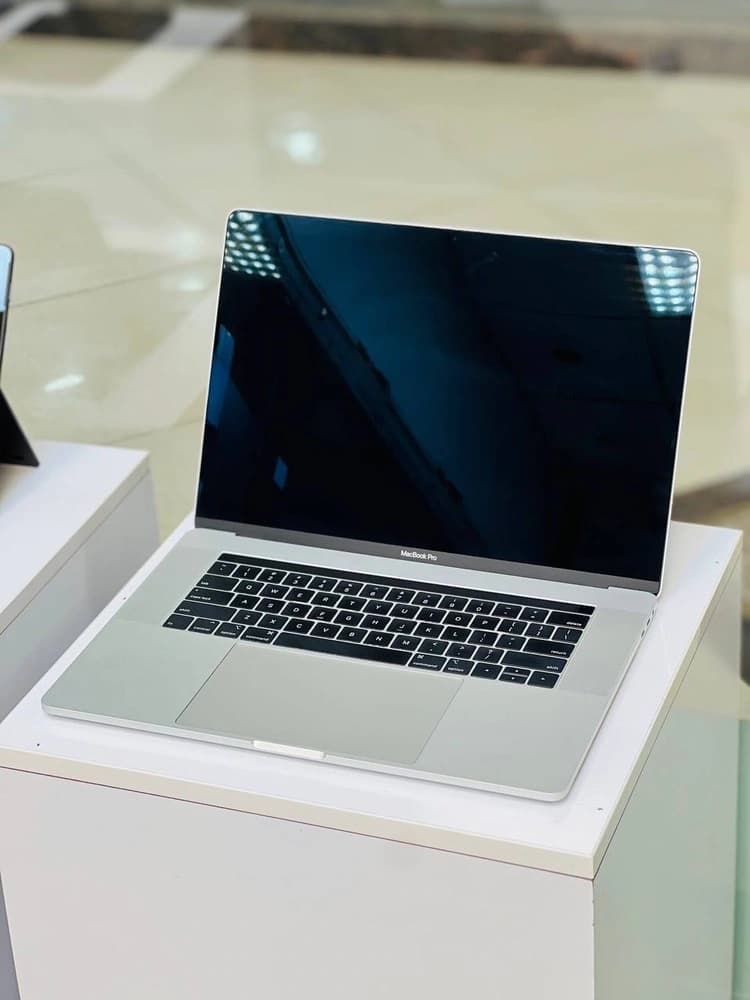 لپ تاپ اپل پرو 2018 LapTop Apple Pro