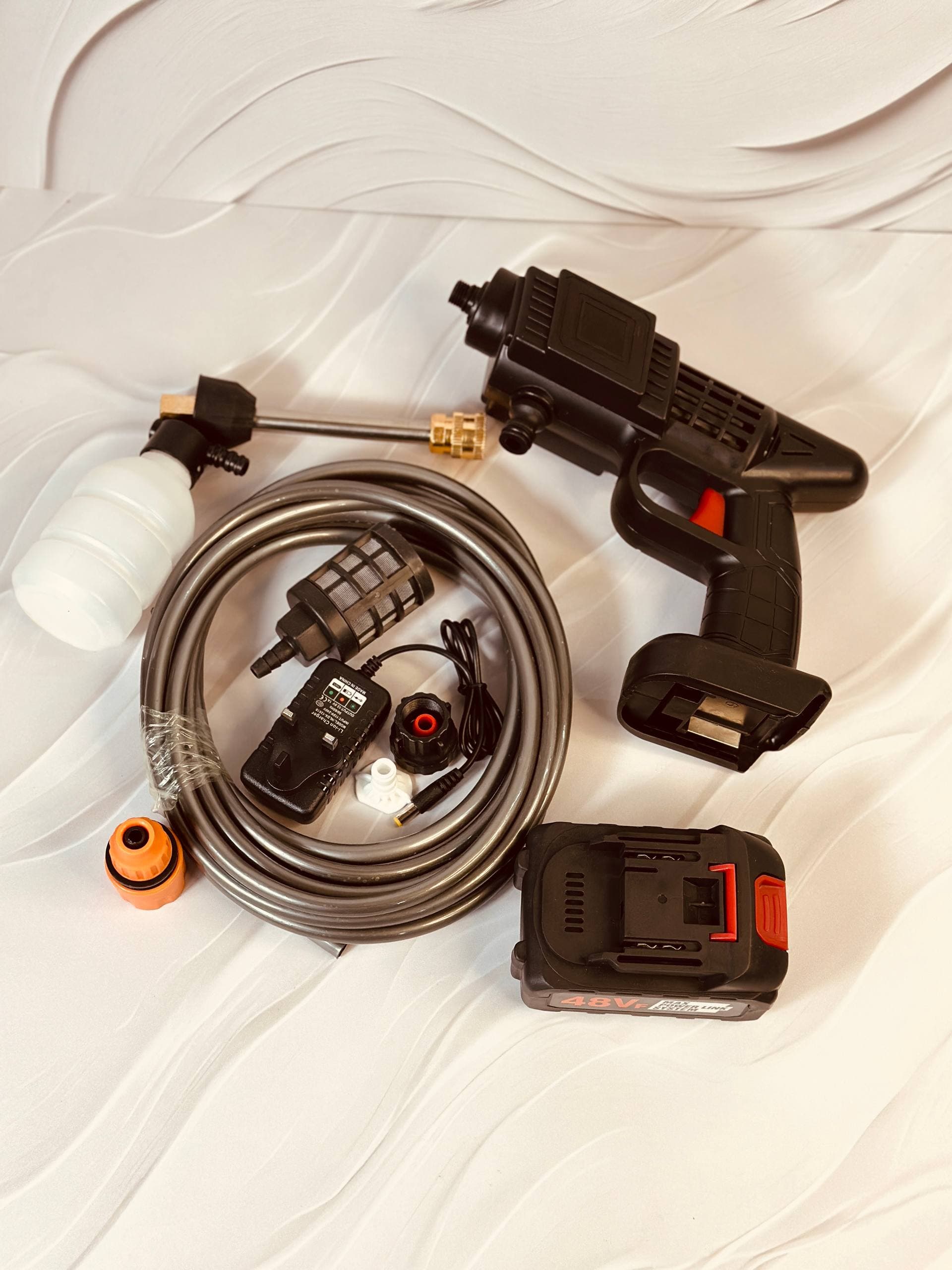 کارواش شارژی تفنگی پرتابل مدل Cleaning Gun کد 6247 — تصویر ۳