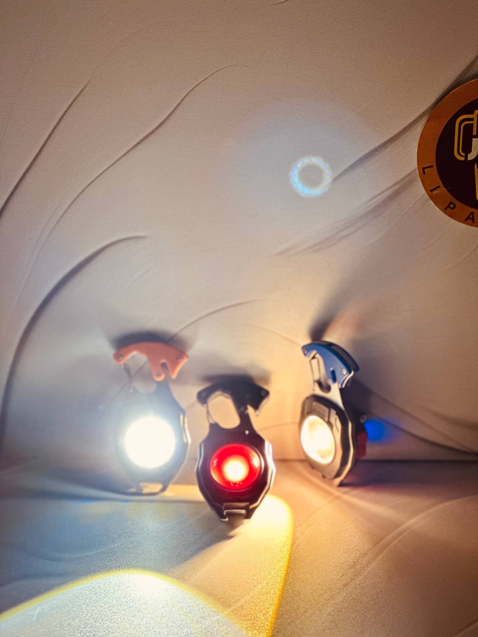 چراغ تاکتیکال چندکاره کمپینگ مدل LED Rechargeable Keychain Light W5147 کد 6246 — تصویر ۵