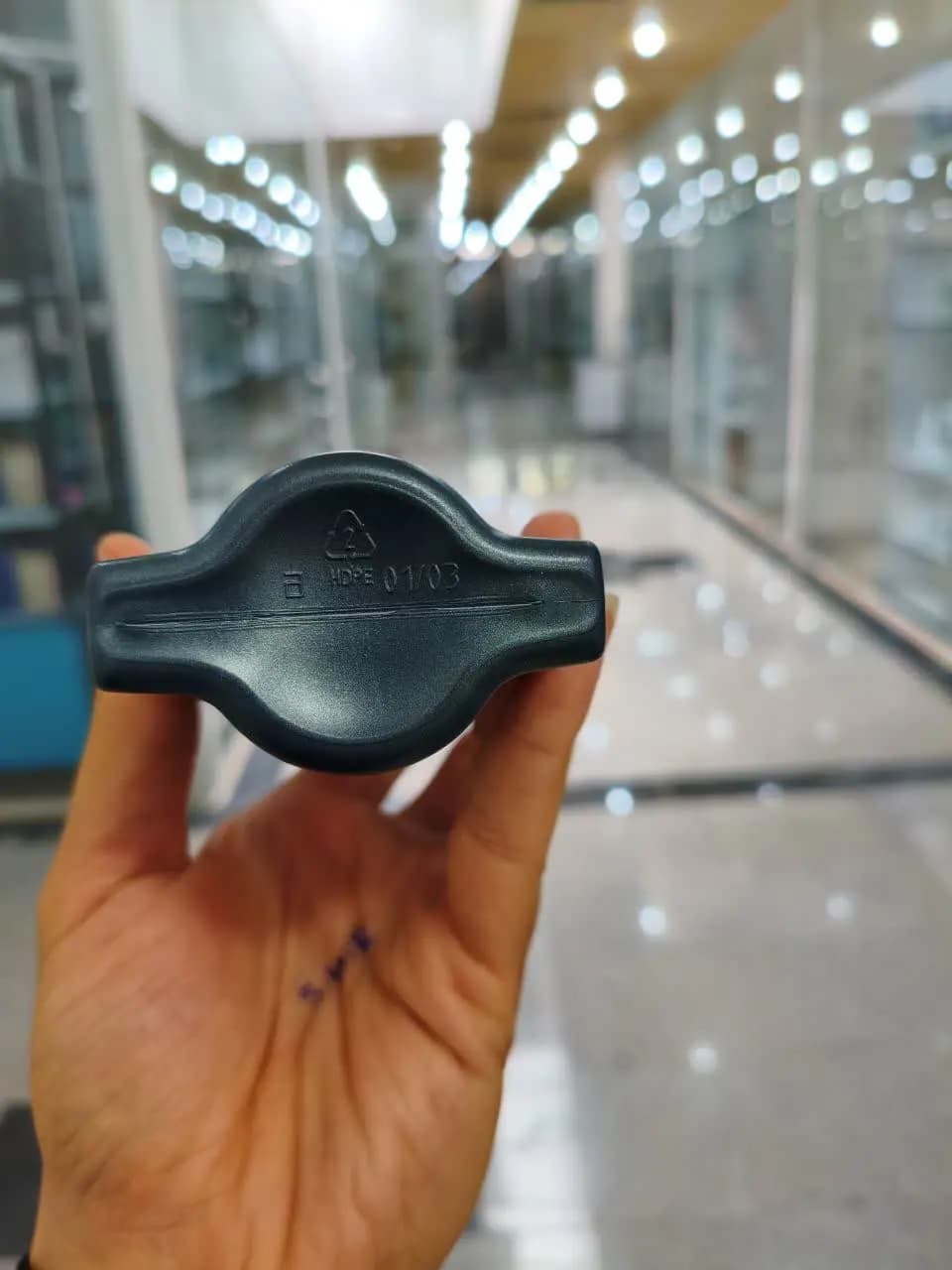 شامپو ضد ریزش آلپسین مدل C1 حجم ۲۵۰ میل — تصویر ۳