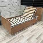 تخت چوبی سه شکن با تنظیم ارتفاع بیمارستانی — تصویر ۲