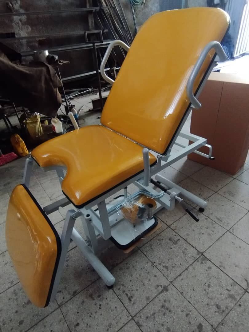 تخت ژنیکولوژی ژینیکو ژنیکو معاینه زنان بانوان مدل VIP مکانیکی دستی — تصویر ۲