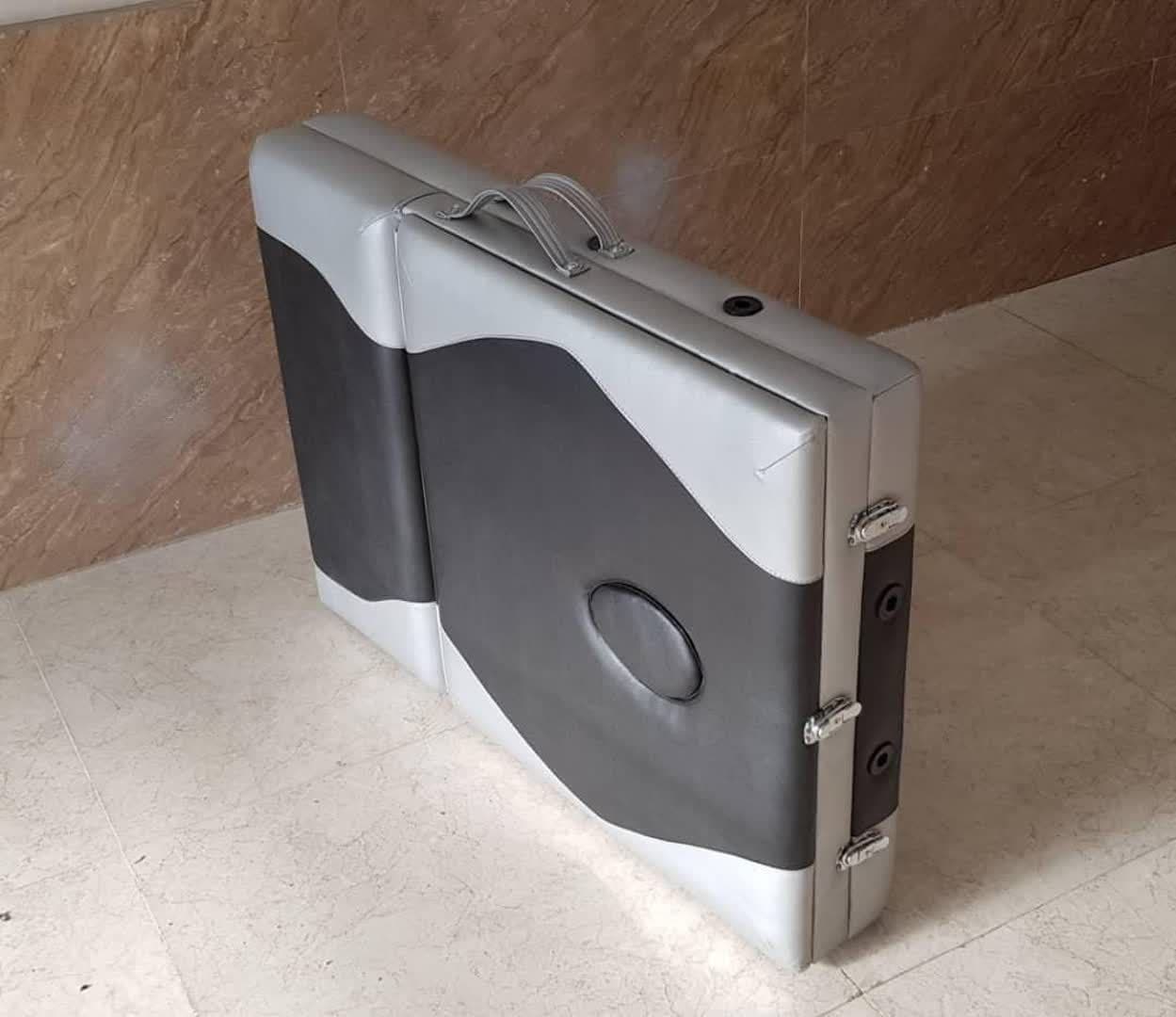 تخت پرتابل ماساژ معاینه تتو پایه آلومینیومی مدل مدشاپ — تصویر ۴