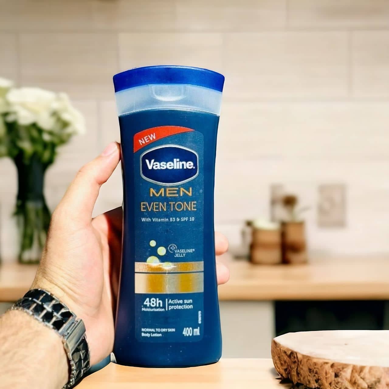 لوسیون بدن مردانه وازلین Vaseline مدل Men Even Tone حجم 400 میلی لیتر — تصویر ۲