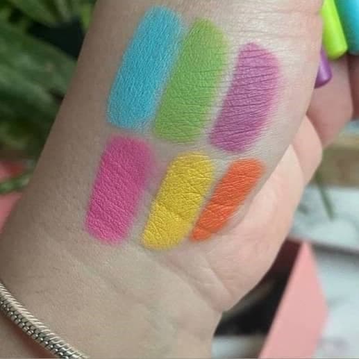مداد چشم رنگی میس بیوتی گلدنرزGOLDENROSE مدل ColorPop روغنی — تصویر ۶