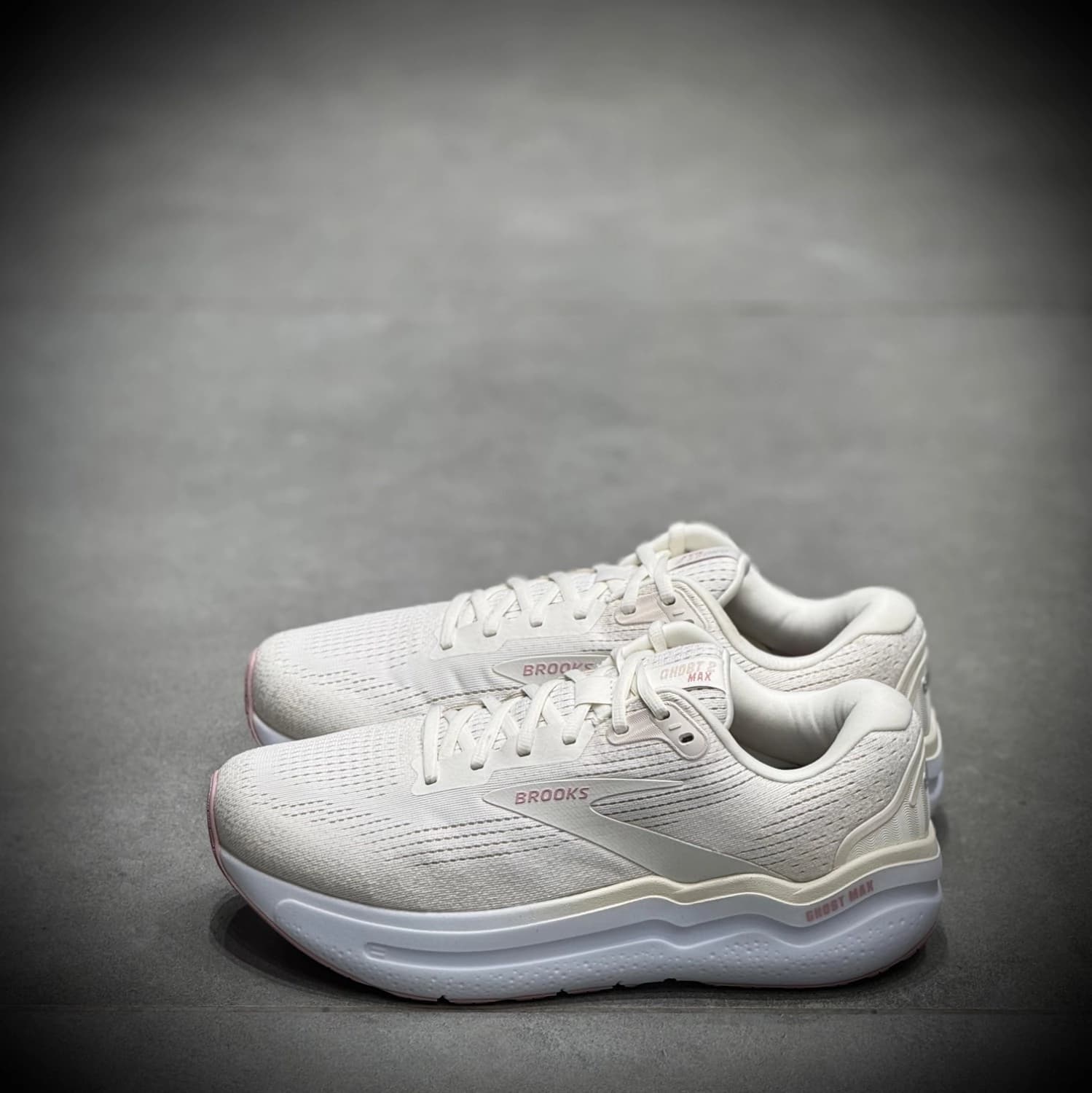 کتونی رانینگ بروکس Brooks Ghost Max 2 — تصویر ۹