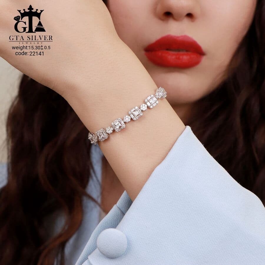 دستبند نقره میکرو طرح فلاور و امرالدکات کد 22141 — تصویر ۲