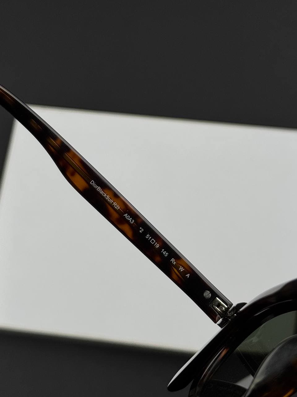 عینک آفتابی برند دیور مدل BlackSuit CD21 — تصویر ۸