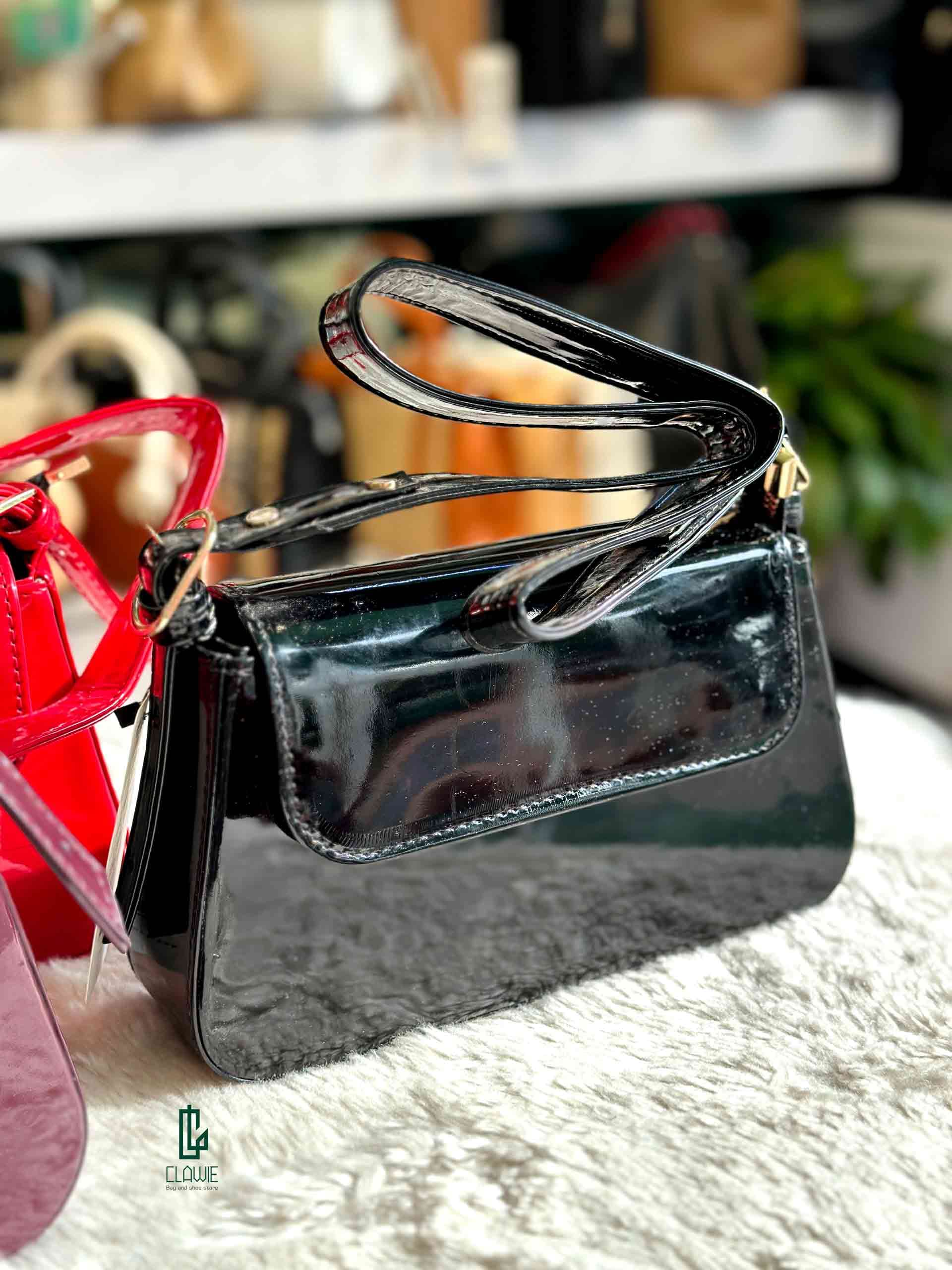 👝 کیف پاسپورتی : زارا_ ورنی — تصویر ۲