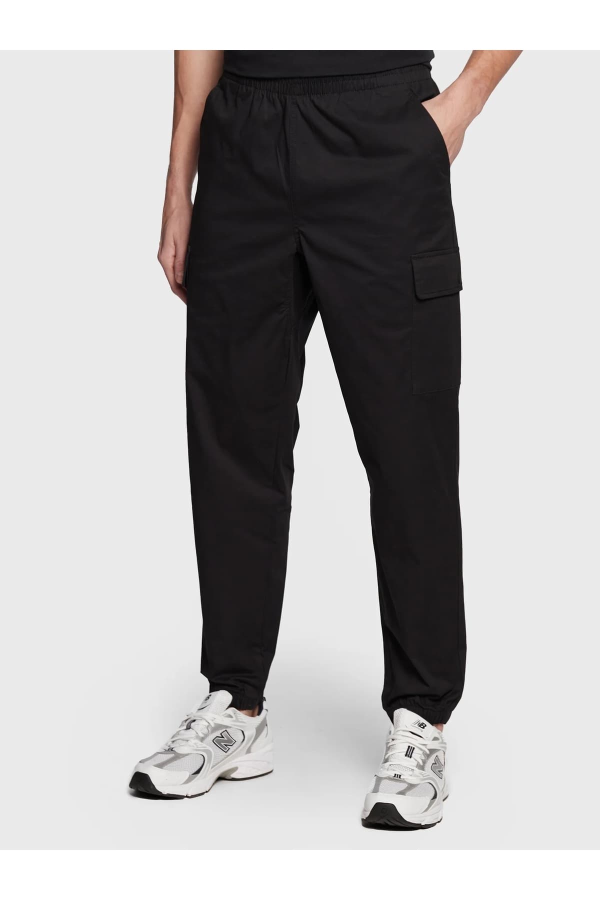 شلوار نیو بالانس مردانه پنبه ای مشکی راسته فاق نرمال Regular/رگولار کژوال/روزمره | New Balance MP13501-BK-1 VN