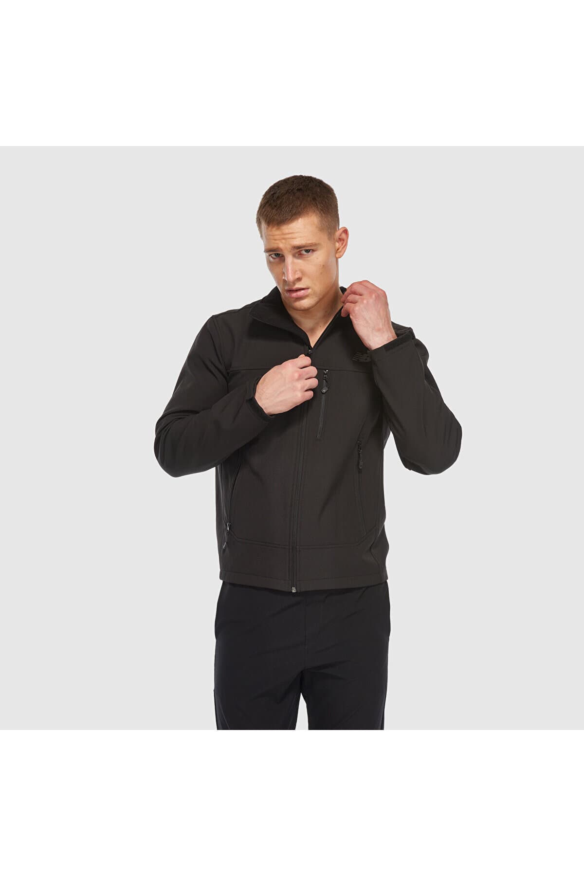 بارانی اسپرت نیو بالانس مردانه پارچه مشکی اسپرت راسته Regular/رگولار بیسیک اسپرت | New Balance APP323 TR — تصویر ۲
