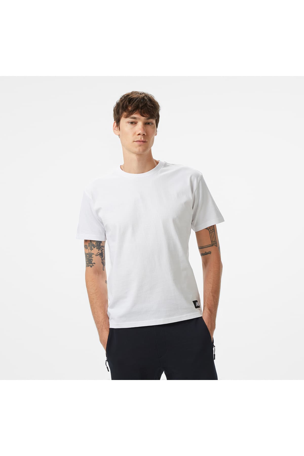 تی شرت ورزشی نیو بالانس مردانه پنبه ای سفید راسته Regular/رگولار بیسیک کژوال/روزمره | New Balance MNT1509-WT TR