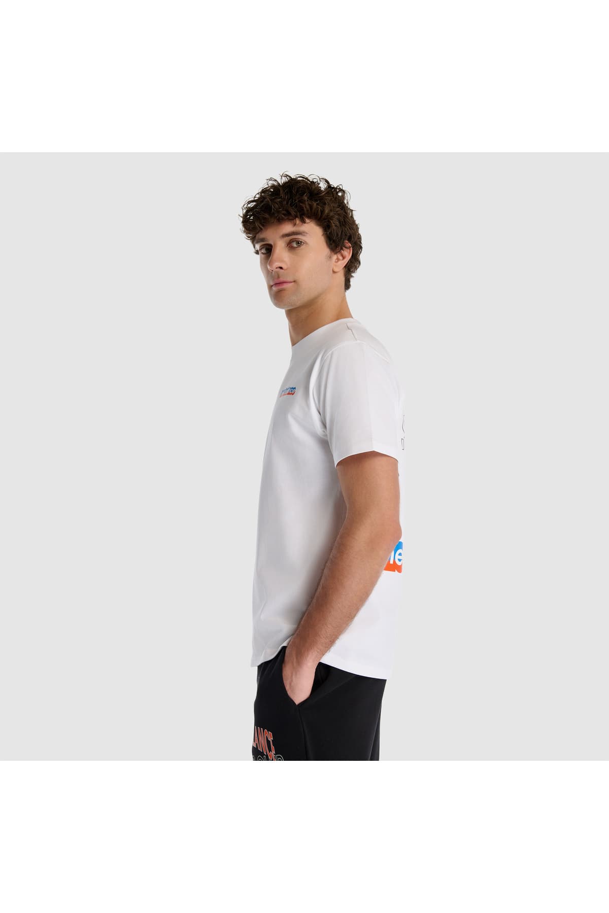 تی شرت ورزشی نیو بالانس مردانه پنبه ای سفید راسته Regular/رگولار بیسیک اسپرت | New Balance MNT1533-WT TR — تصویر ۲