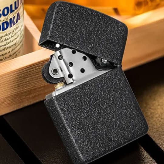 فندک زیپو اصل 28582 | Zippo Black Crackle Replica — تصویر ۲