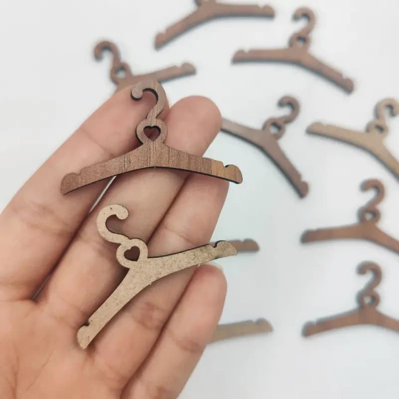 چوب لباسی گیفت چوبی (50عددی)