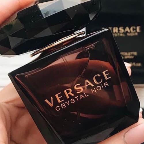 ادکلن کریستال نویر ادوپرفیوم (ورساچه مشکی) ‏ Crystal Noir 90 ml — تصویر ۲