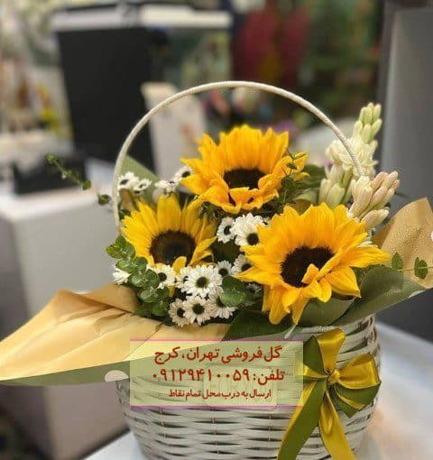 باکس گل روز مادر برای همسر دوست داشتنی – در گلفروشی جمشیدیه