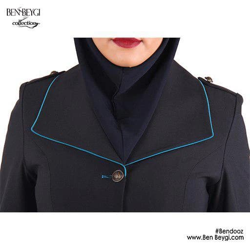 مانتو و شلوار اداری سرمه ای یقه آمریکایی سر شانه پاگون دار پارچه فیونا کد 35333 — تصویر ۲