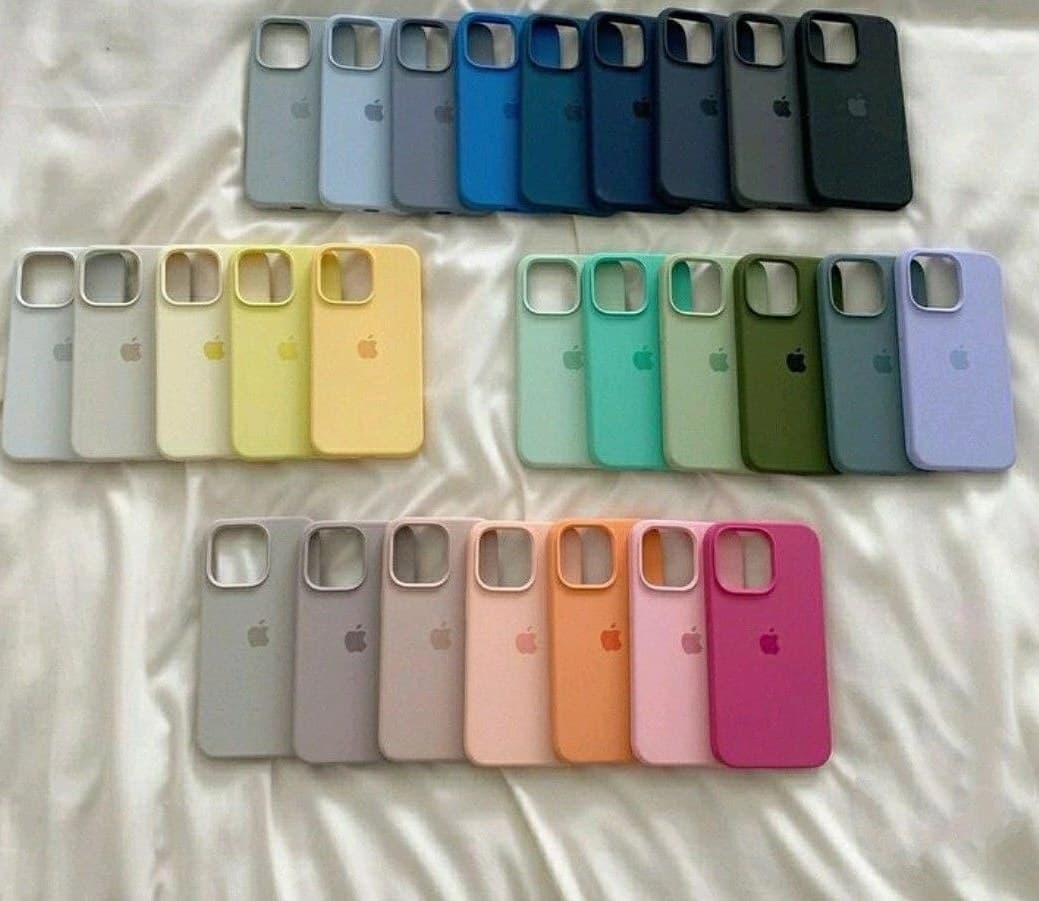 قاب سیلیکونی آیفون Iphone 14 رنگ آبی کاربنی کد B17983 — تصویر ۳