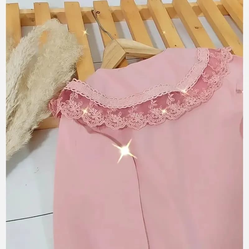 شومیز مجلسی دخترانه کتان نخ یقه گیپور وارداتی سایز 3 تا 8 سال — تصویر ۱۱