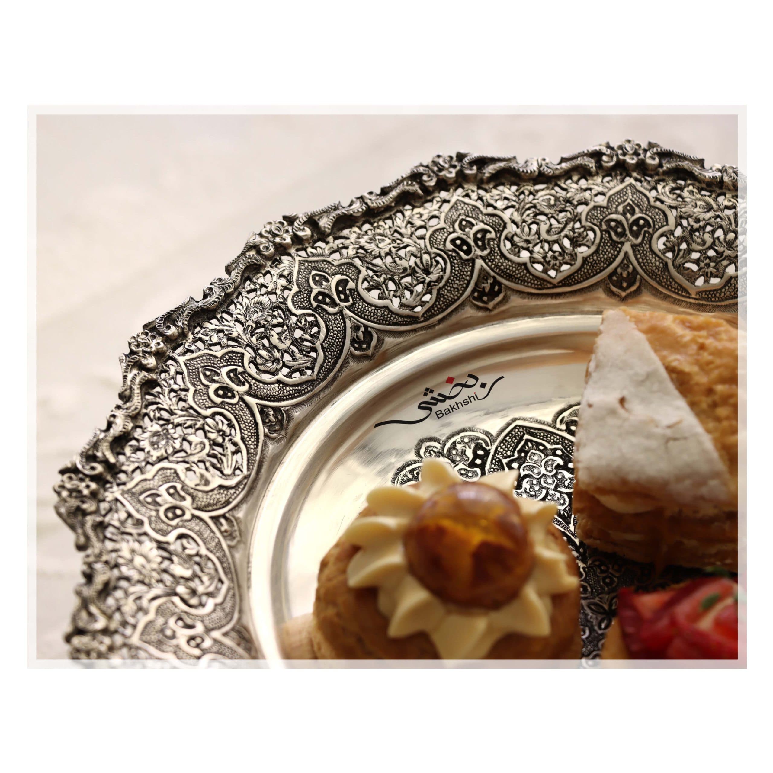 شیرینی خوری پایه دار نقره قلم گل و مرغ اعلا _ عیار 90% _ 738.3 گرم — تصویر ۳