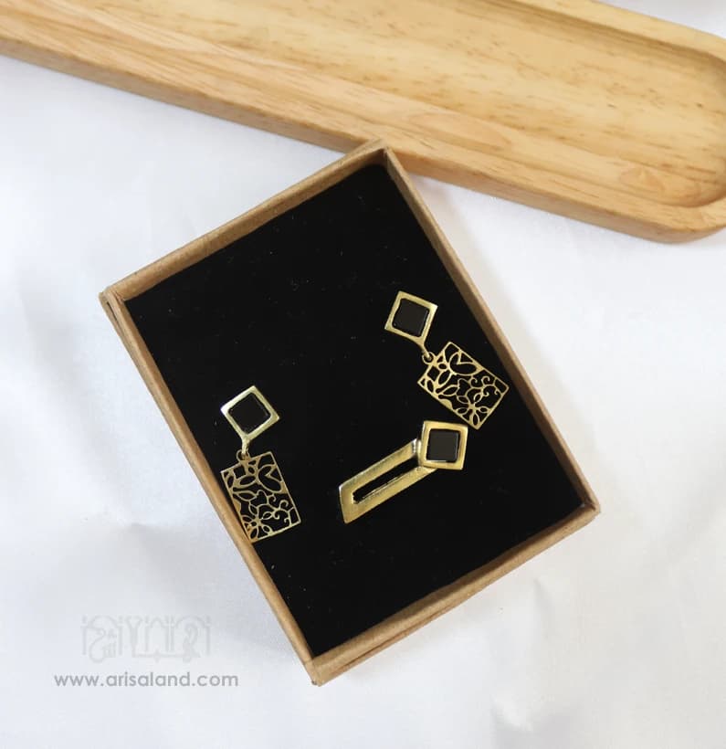 ست انگشتر و گوشواره برنج با نگین مربع مشکی کد 258